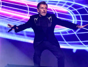 sings Modern Talking - The Best Live